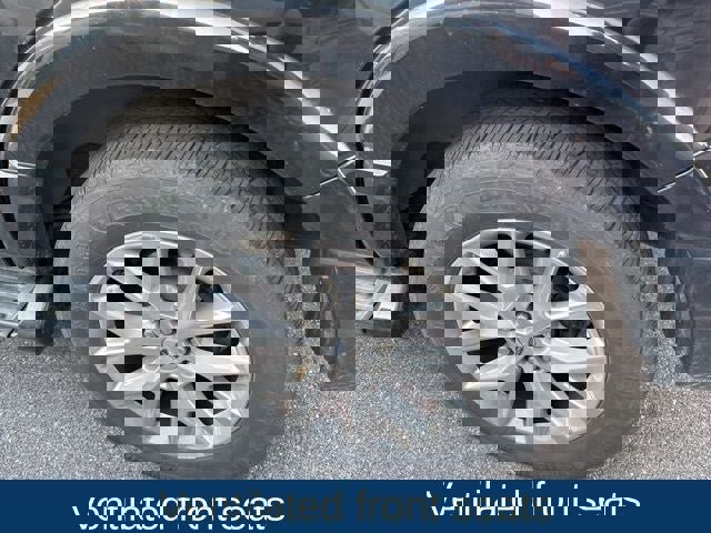 Used 2016 Ford Expedition Limited image 22