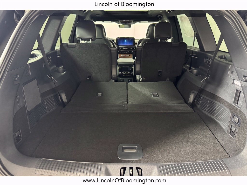 New 2027 Lincoln Aviator Black Label w/ Black Label Special Edition AWD/4WD image 15