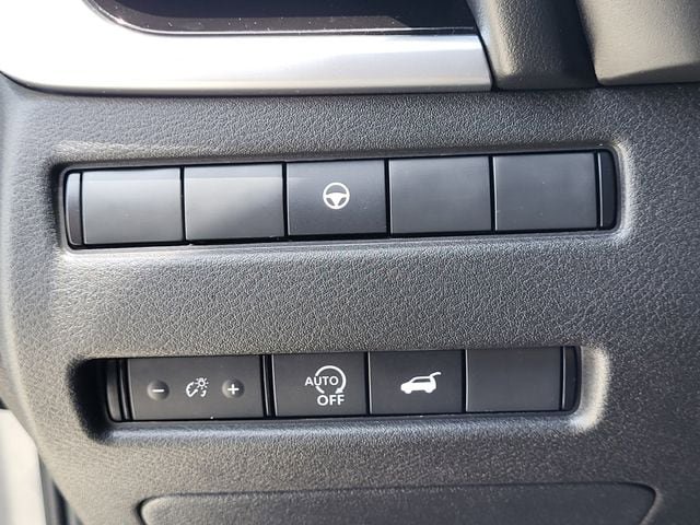 Certified 2025 Nissan Rogue SL AWD/4WD image 9