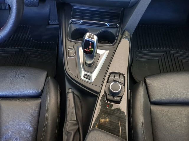 Used 2018 BMW 330e w/ Convenience Package image 19