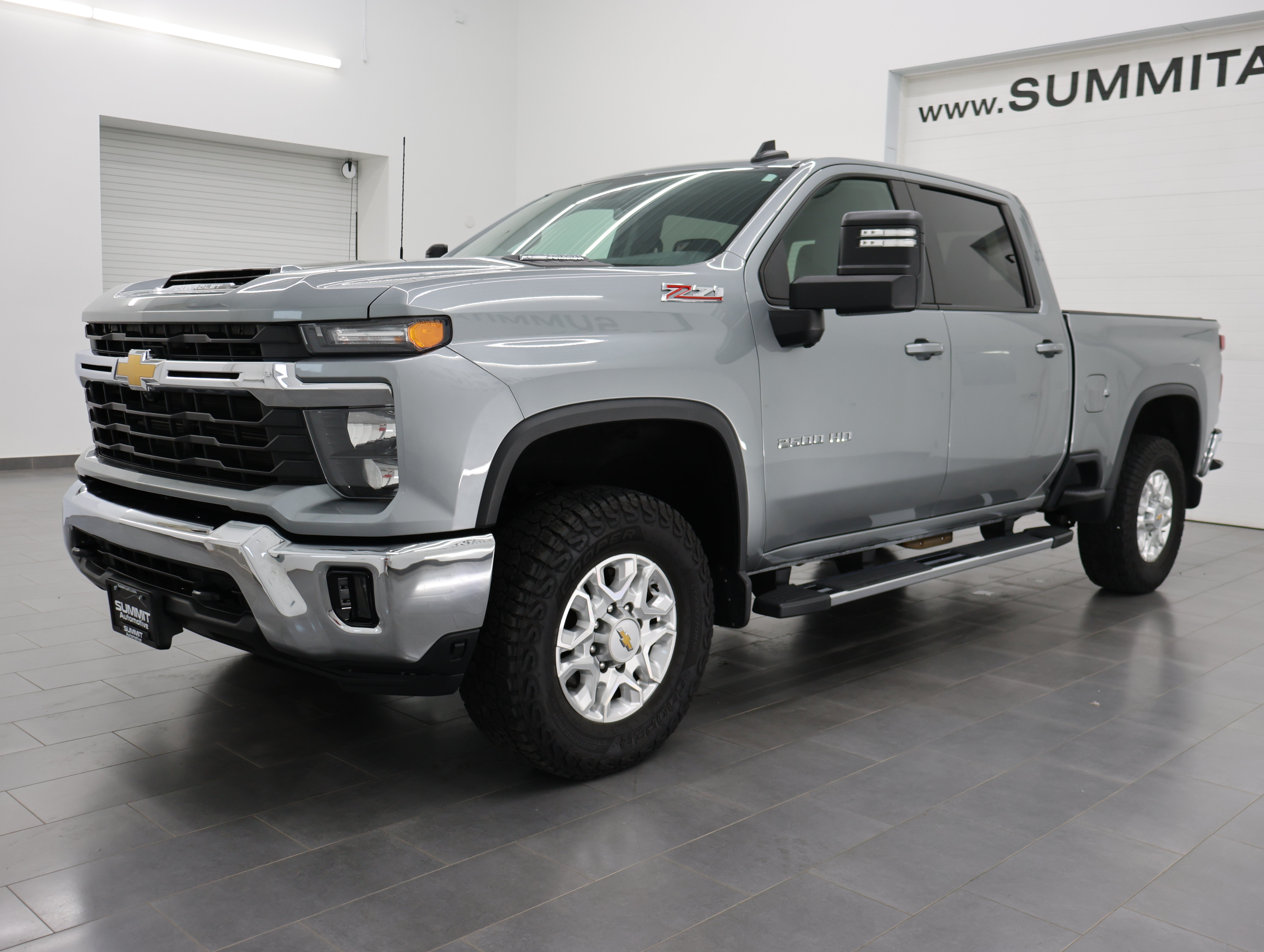 Used 2024 Chevrolet Silverado 2500 LT w/ All Star Edition AWD/4WD image 7