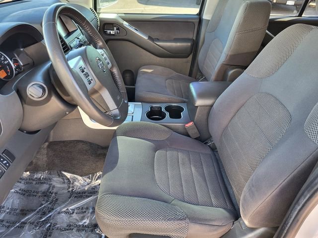 Used 2011 Nissan Pathfinder SV image 15