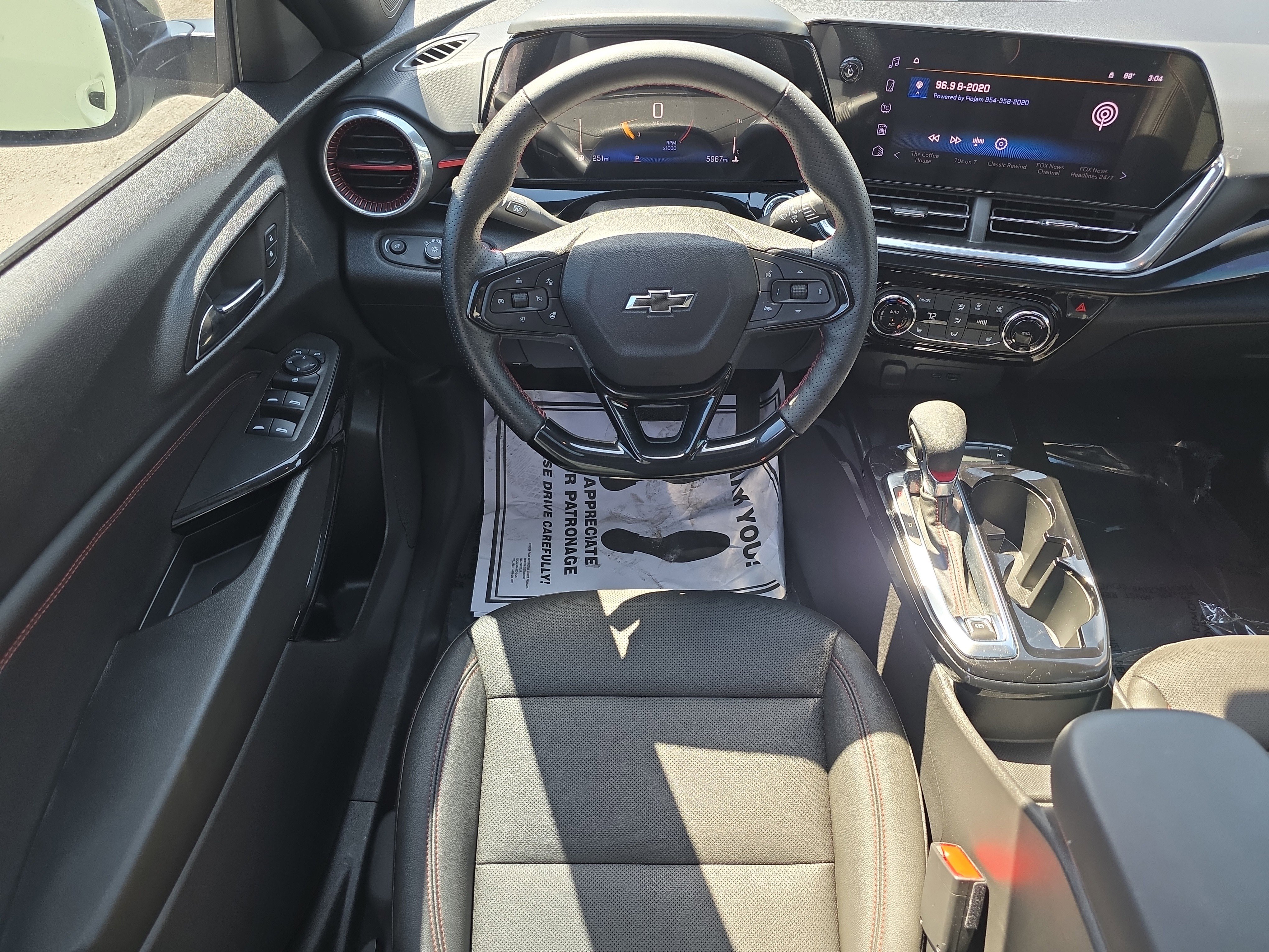 Used 2024 Chevrolet Trax RS w/ Sunroof Package image 20