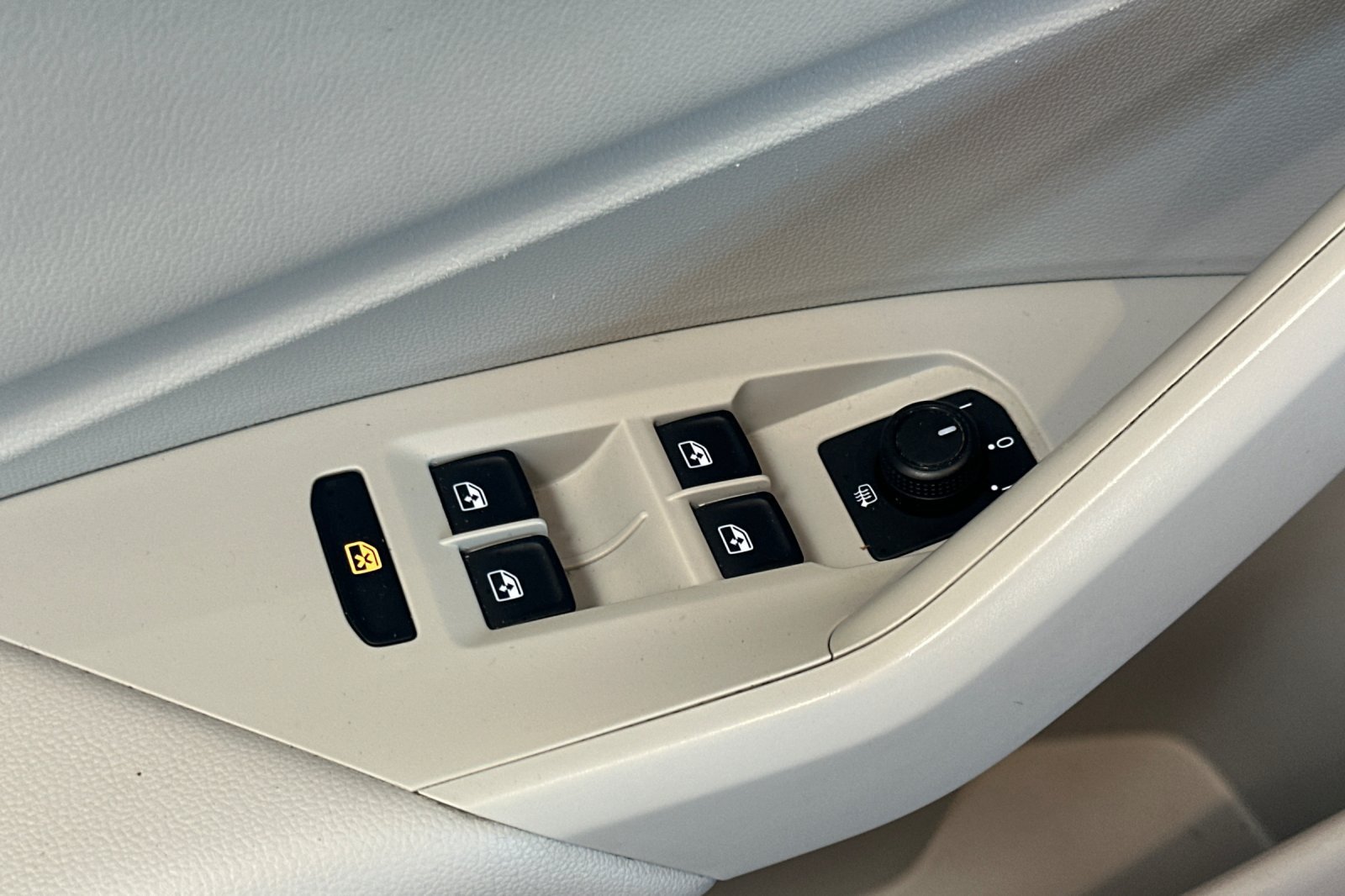 Used 2019 Volkswagen Jetta S w/ Driver Assistance Package FWD image 13