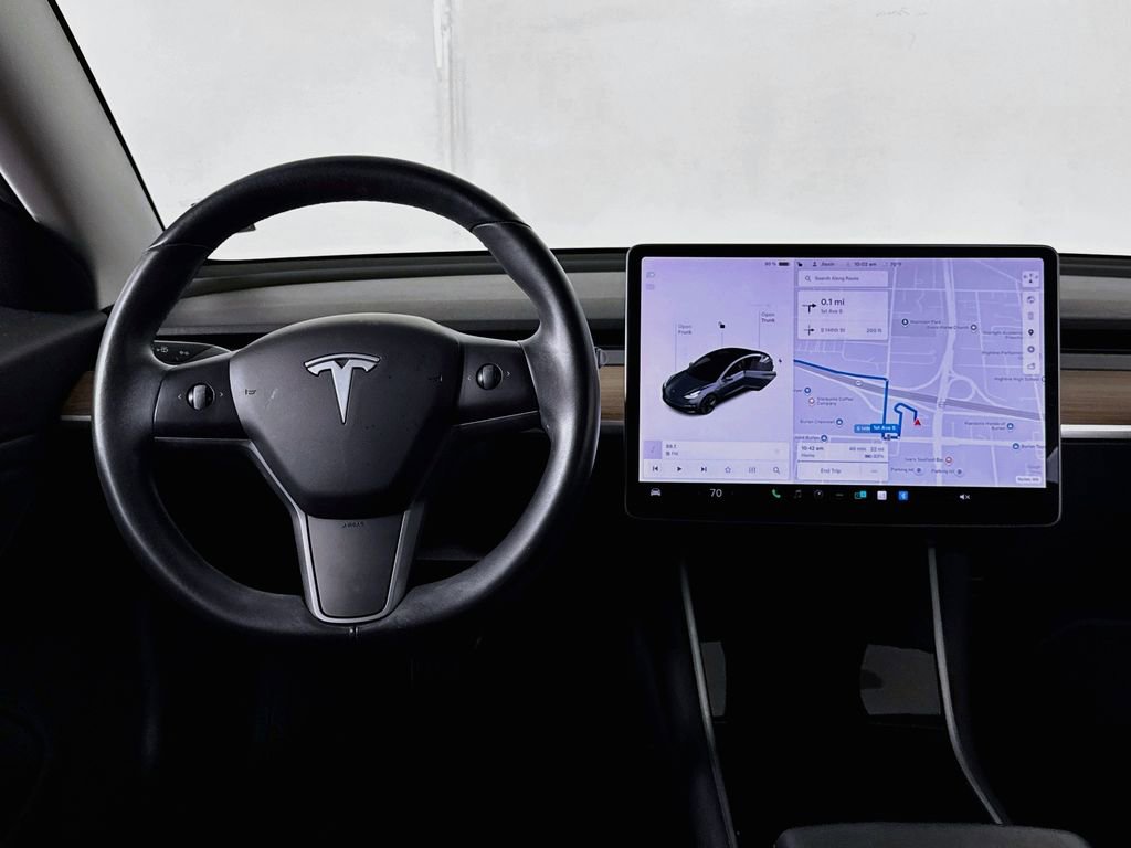 Used 2018 Tesla Model 3 Long Range RWD image 10