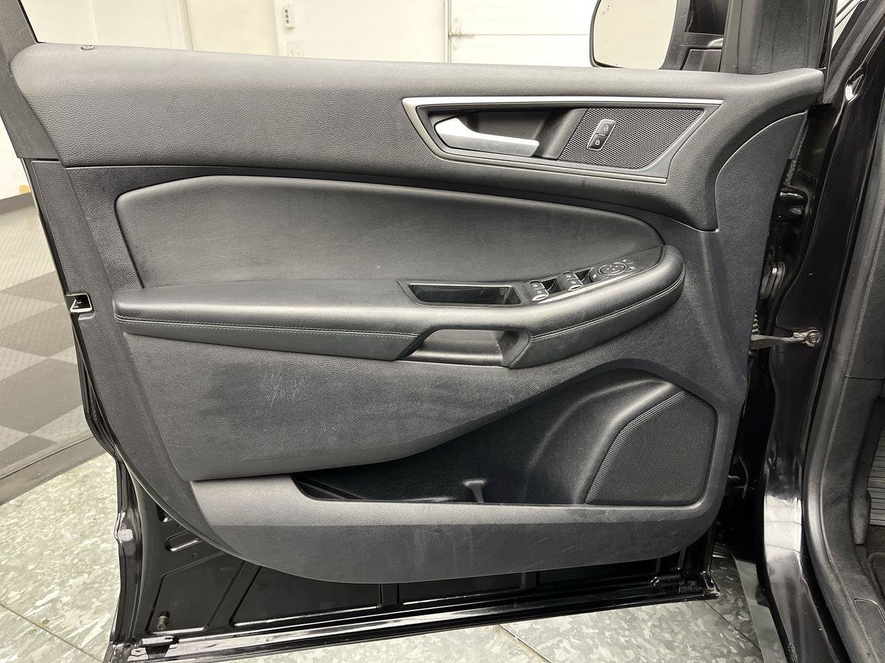 Certified 2020 Ford Edge SEL w/ Convenience Package AWD/4WD image 9