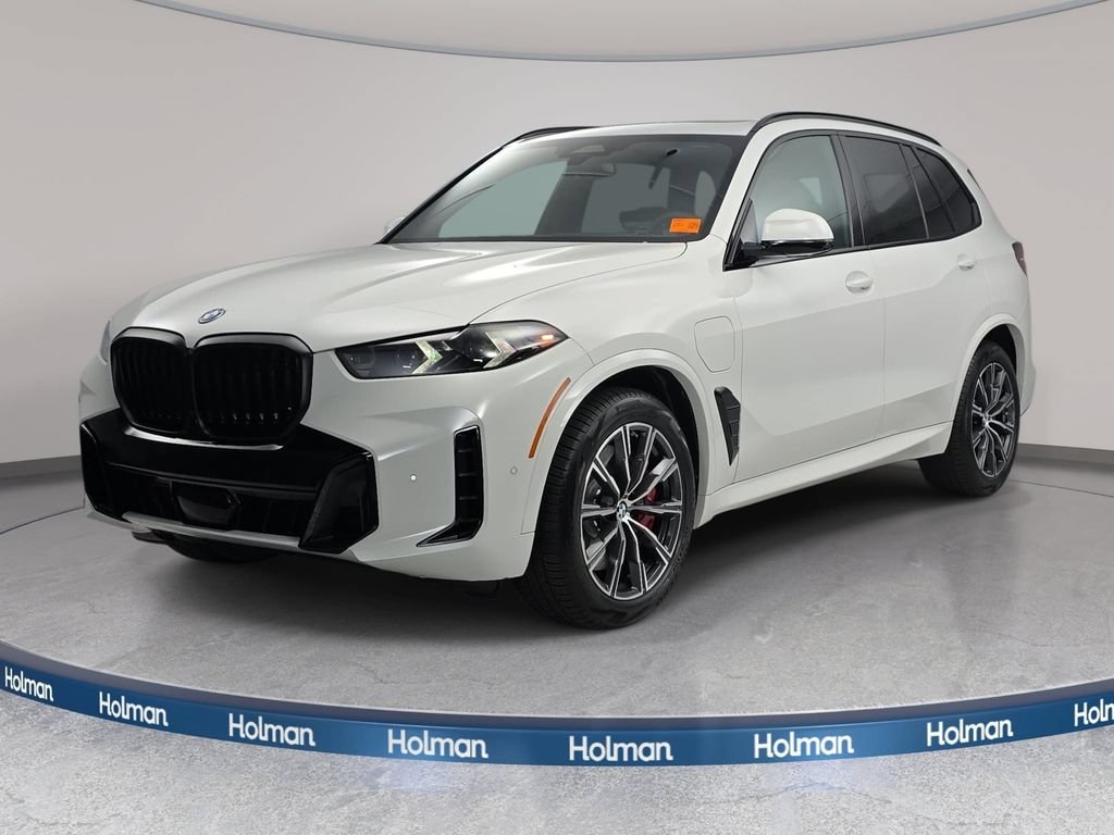 New 2026 BMW X5 xDrive50e w/ M Sport Package AWD/4WD image 1