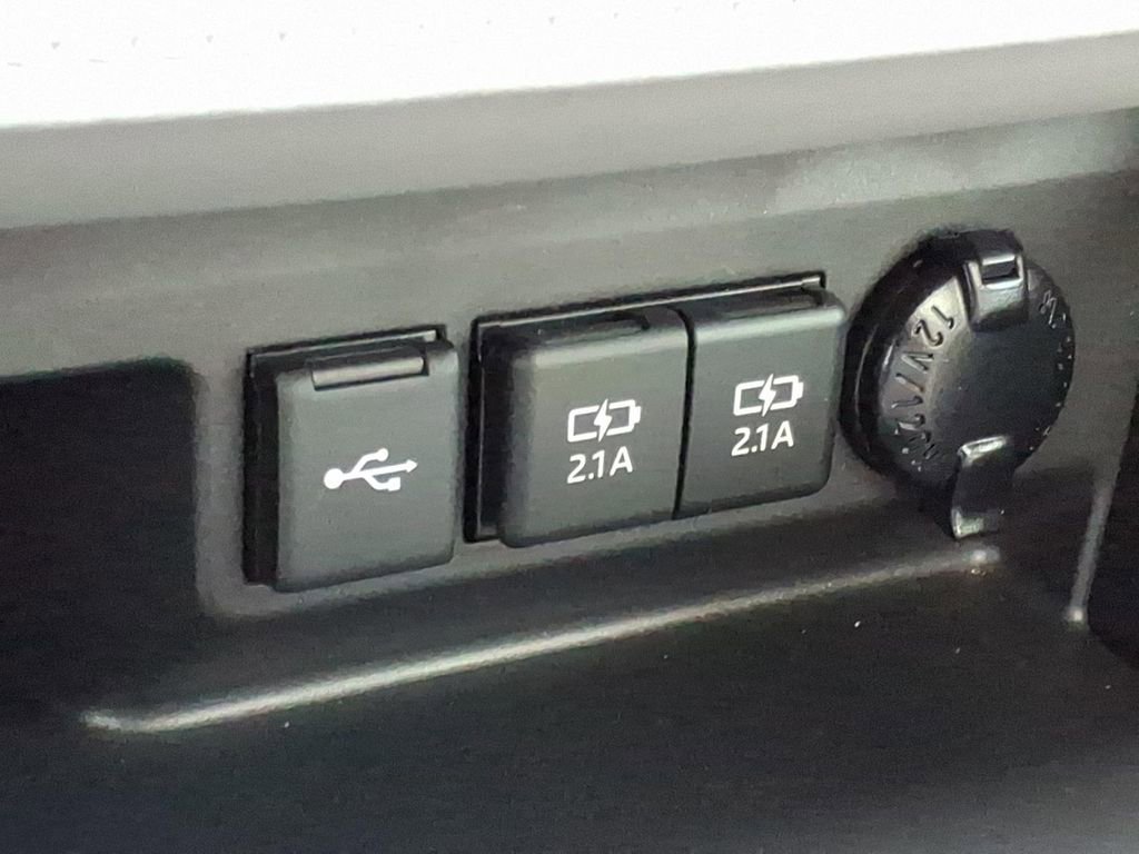 Used 2021 Toyota Highlander Platinum image 26