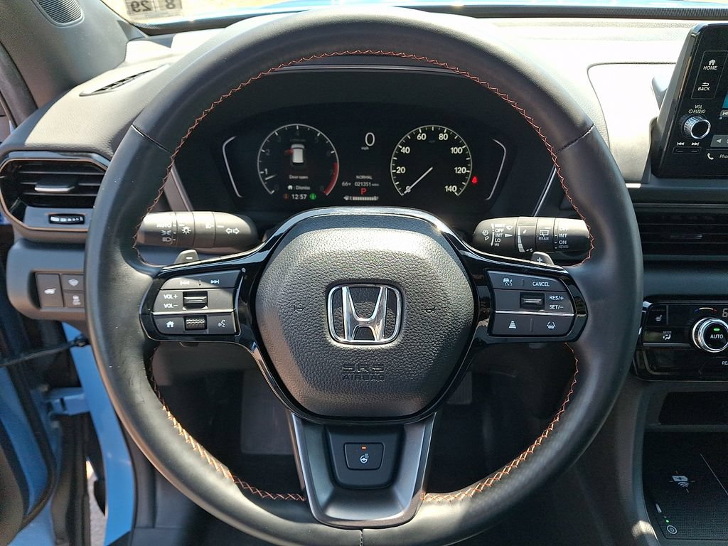 Used 2025 Honda Pilot TrailSport image 19