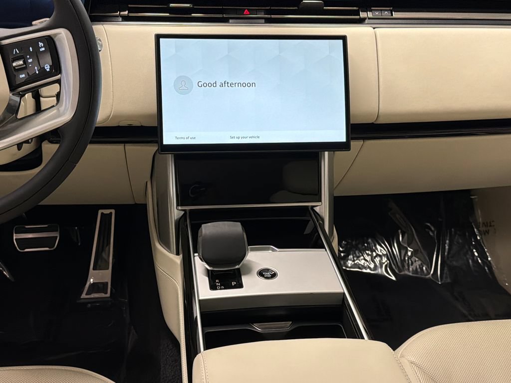 Used 2024 Land Rover Range Rover Long Wheelbase SE AWD/4WD image 17