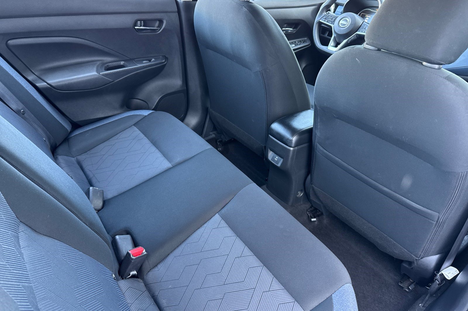 Used 2023 Nissan Versa SV FWD image 29