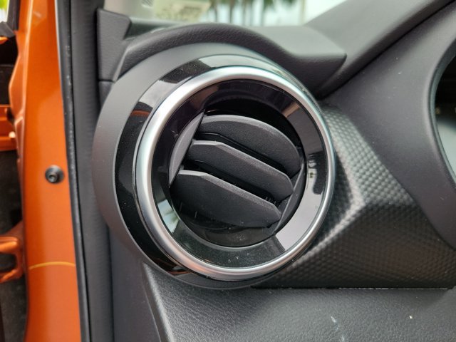 Certified 2022 Nissan Kicks SV w/ Interior Electronics Package FWD image 29