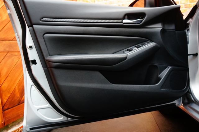Certified 2025 Nissan Altima 2.5 SV FWD image 32