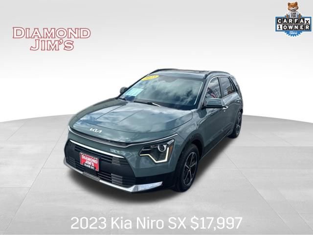 Used 2023 Kia Niro SX