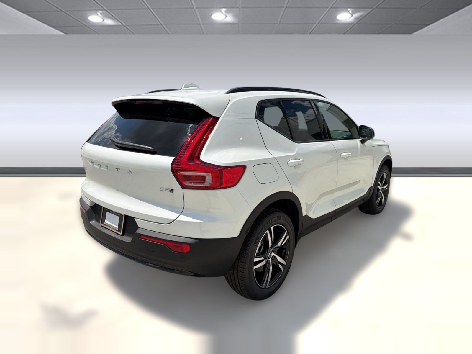 New 2026 Volvo XC40 B5 Core w/ Protection Package Premier AWD/4WD image 9