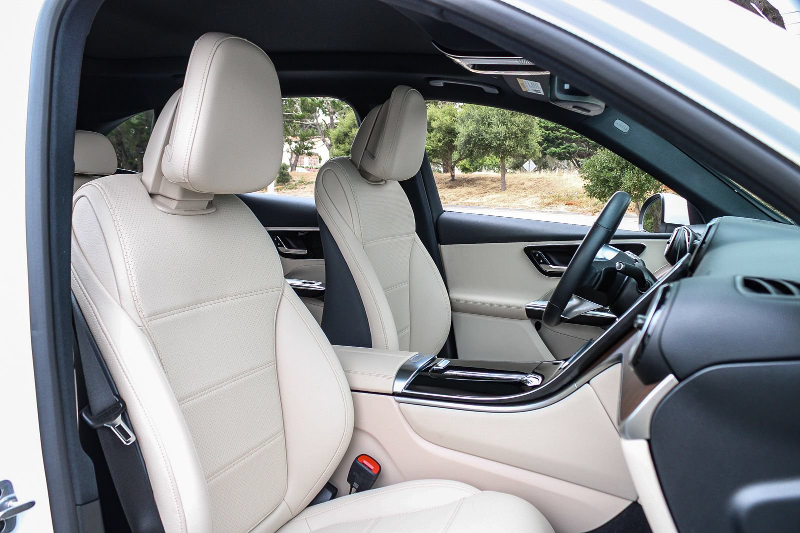 Certified 2026 Mercedes-Benz GLC 300 4MATIC image 17