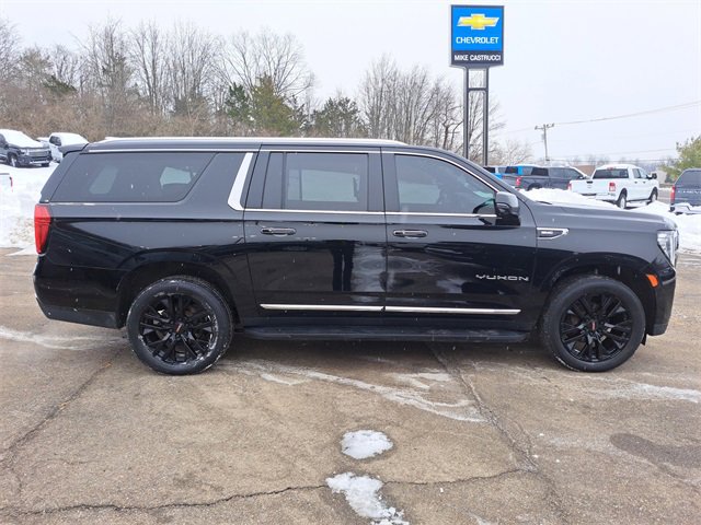 Used 2021 GMC Yukon XL SLT w/ SLT Premium Package image 6