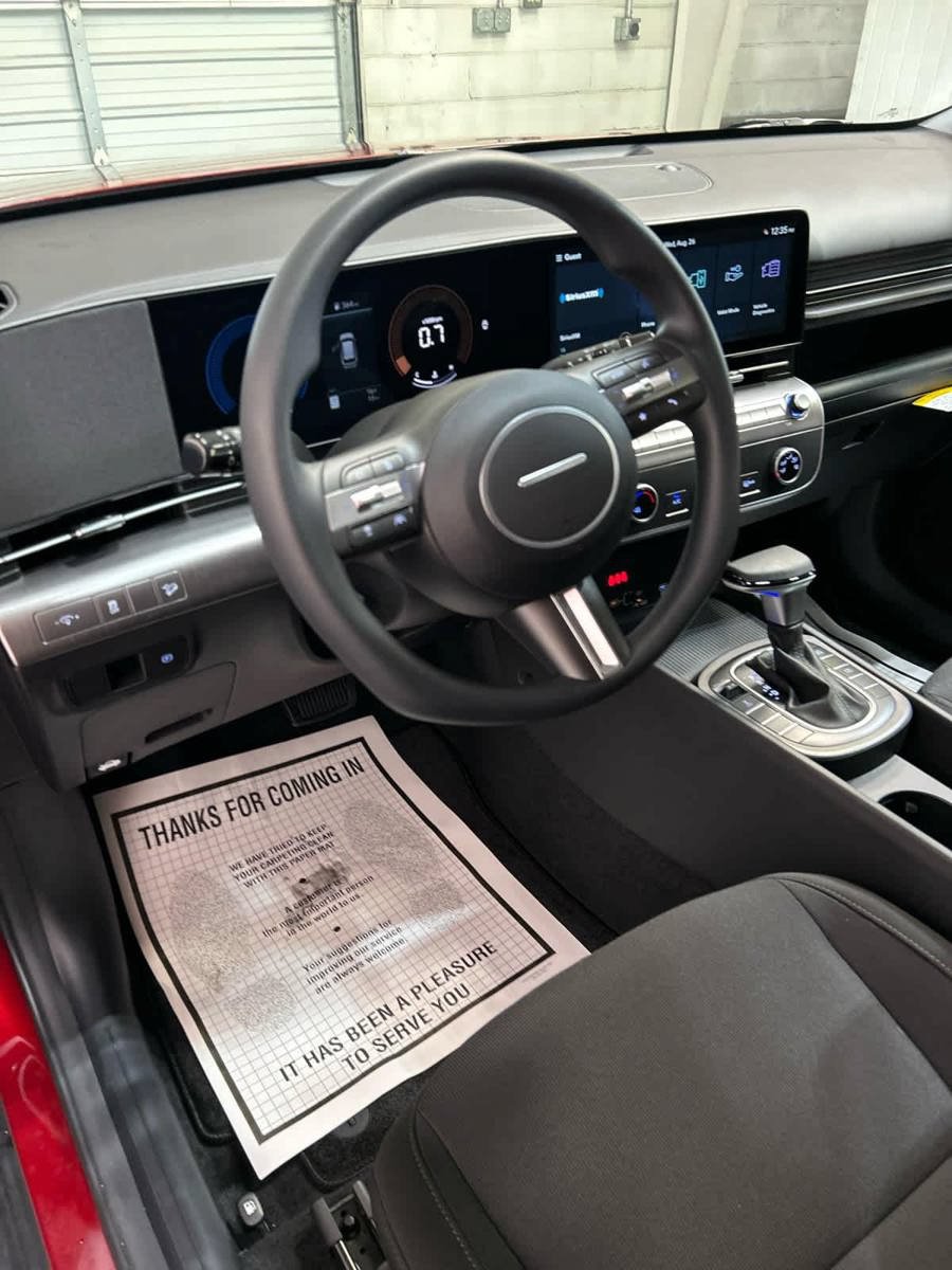 New 2027 Hyundai Kona SE AWD/4WD image 9