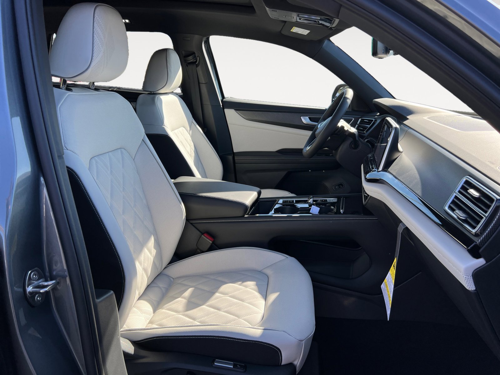 New 2025 Volkswagen Atlas Cross Sport SEL Premium R-Line image 19