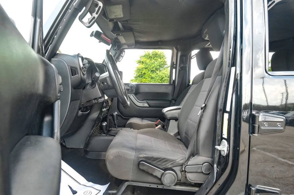 Used 2011 Jeep Wrangler Unlimited Sport AWD/4WD image 27