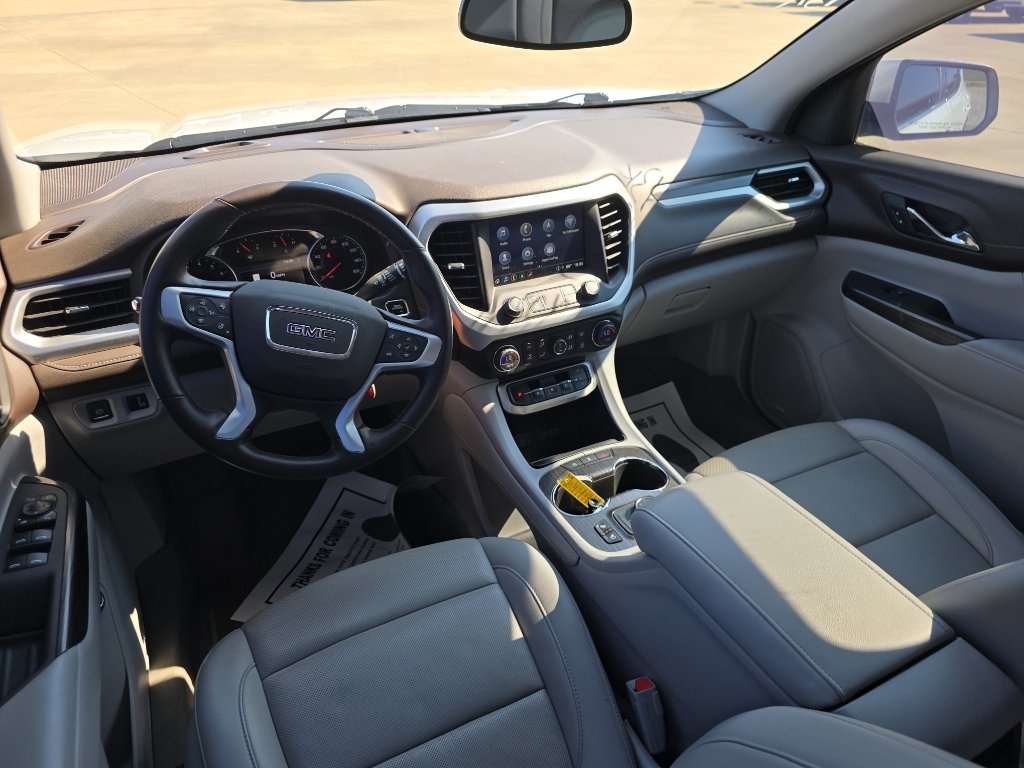 Used 2023 GMC Acadia SLT w/ Preferred Package FWD image 9