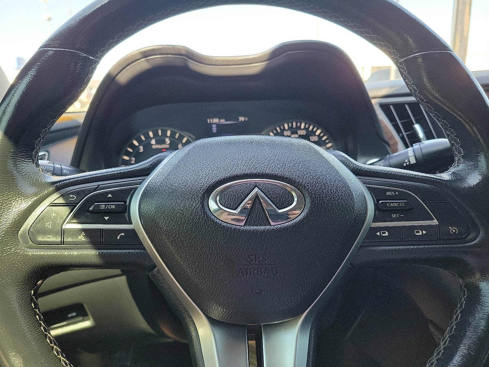 Used 2019 INFINITI Q50 Luxe w/ Essential Package (3.0T Luxe) image 19