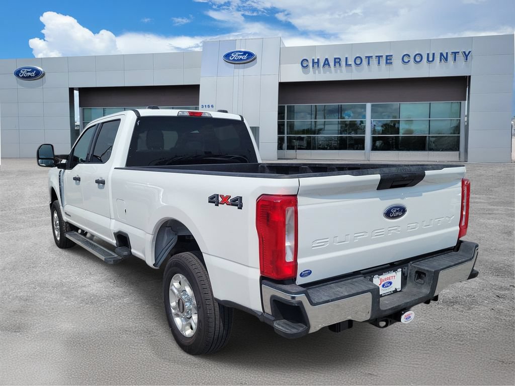 Used 2025 Ford F250 XLT AWD/4WD image 3