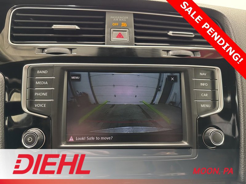 Used 2017 Volkswagen Golf R 4-Door image 30