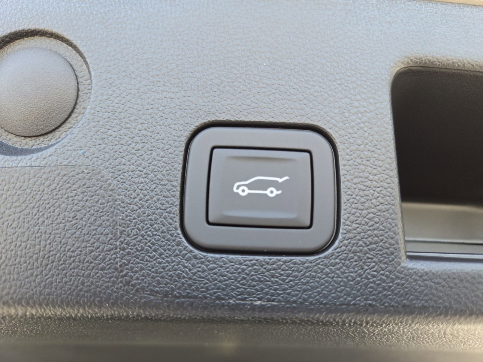 New 2026 GMC Terrain Elevation w/ Elevation Premium Package FWD image 24