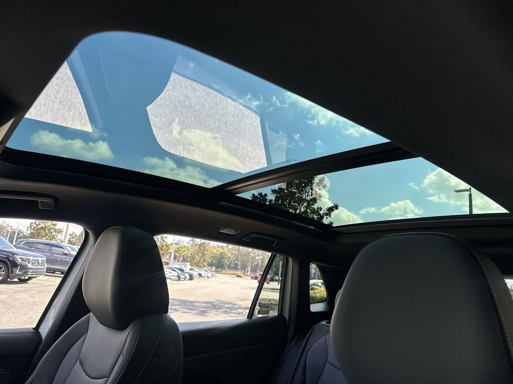 New 2026 Volkswagen Tiguan SE R-Line image 22