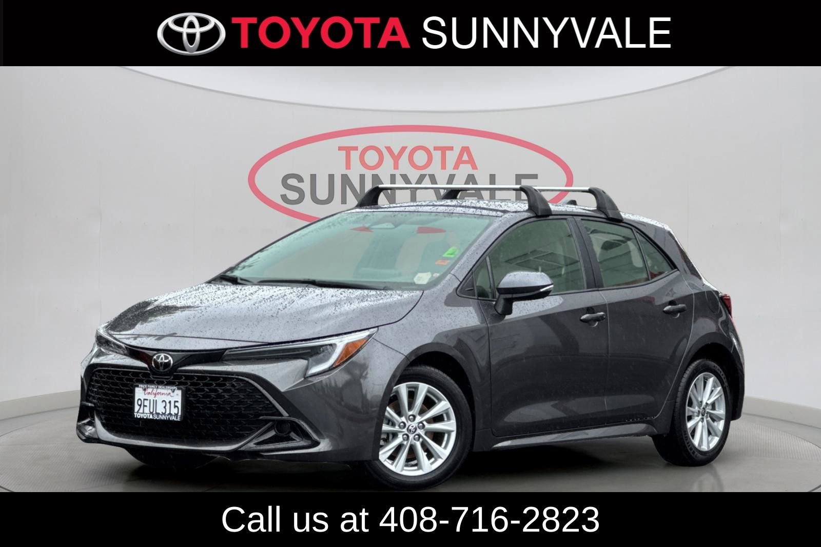 Used 2023 Toyota Corolla SE w/ SE Premium Package image 2