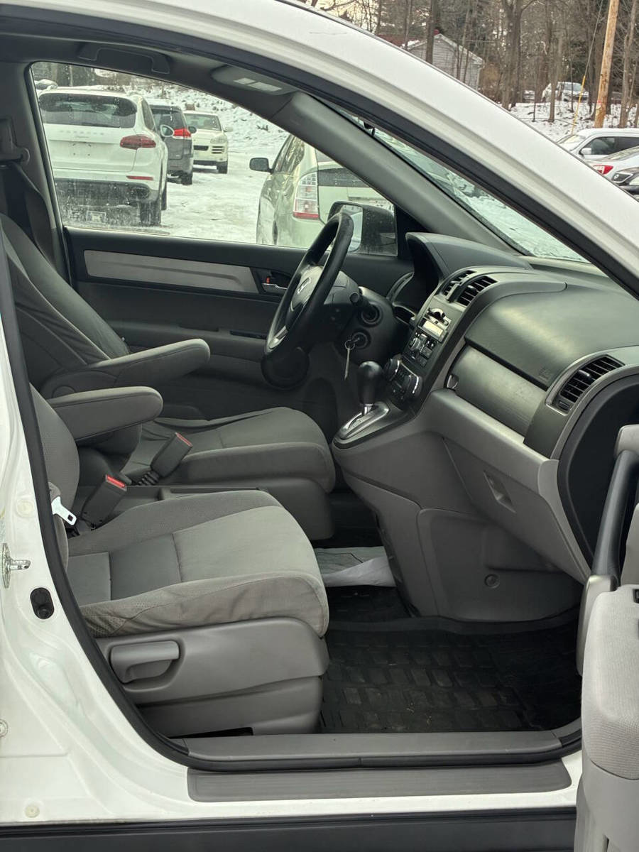 Used 2009 Honda CR-V LX image 14