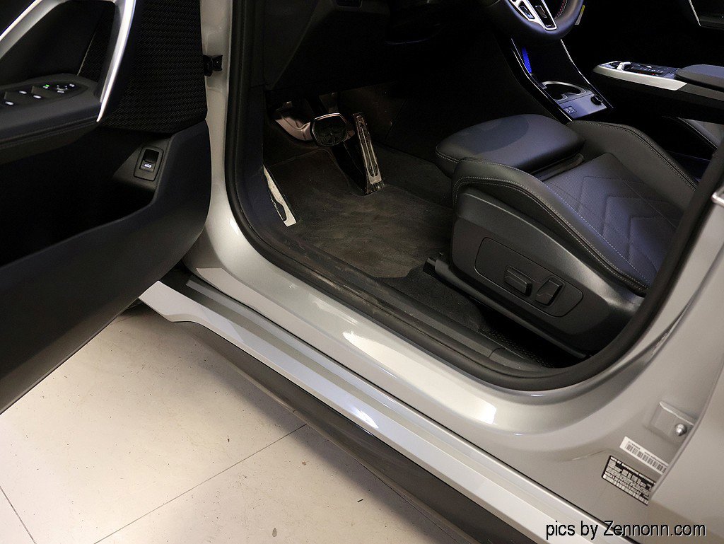 Used 2025 BMW X1 M35i w/ Premium Package image 27