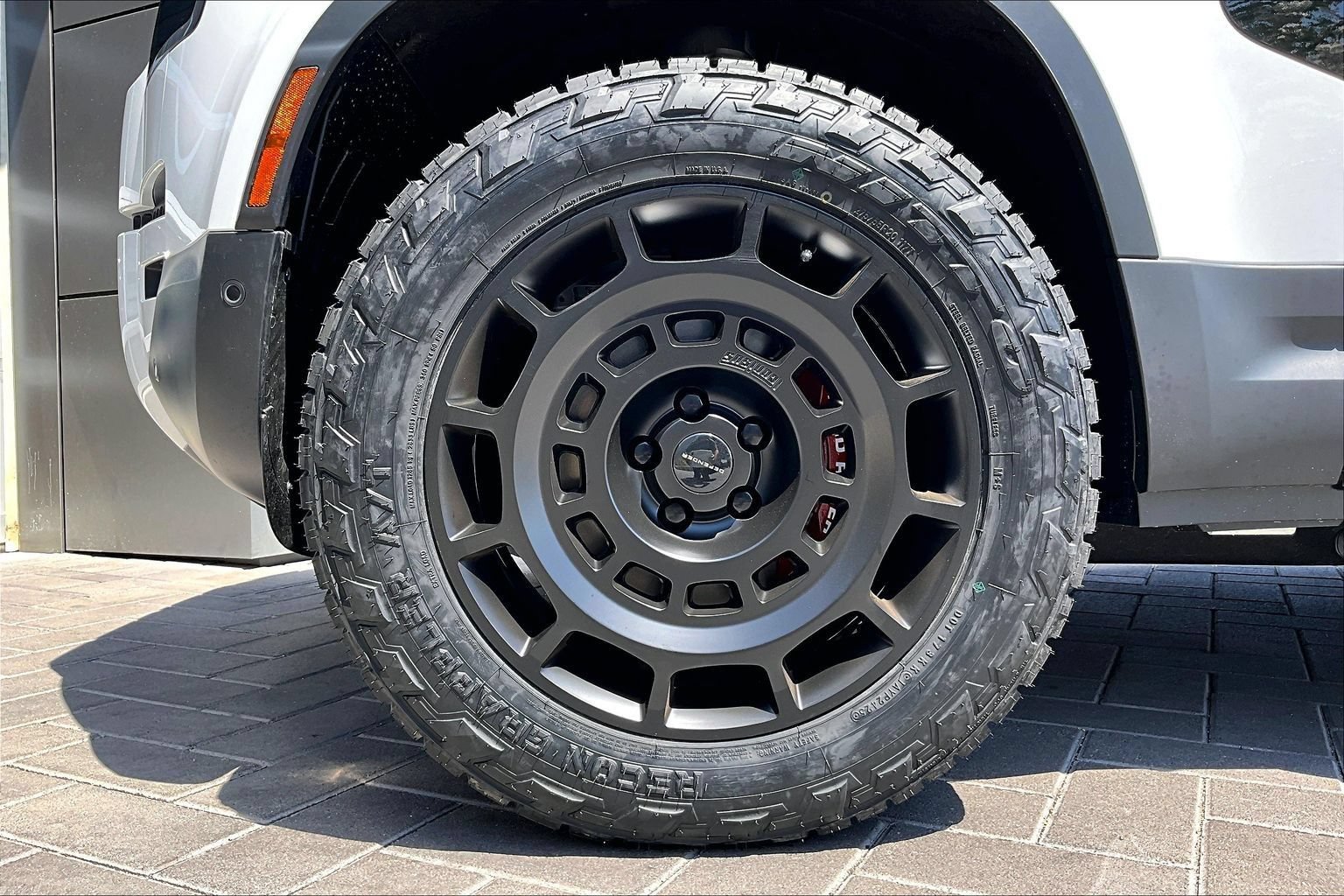 New 2026 Land Rover Defender 110 S AWD/4WD image 12