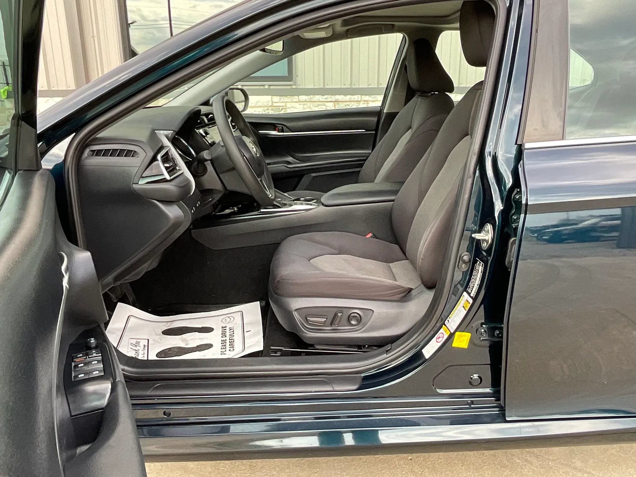Used 2018 Toyota Camry LE w/ Audio Package FWD image 18