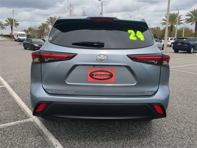 Certified 2024 Toyota Highlander XLE image 5