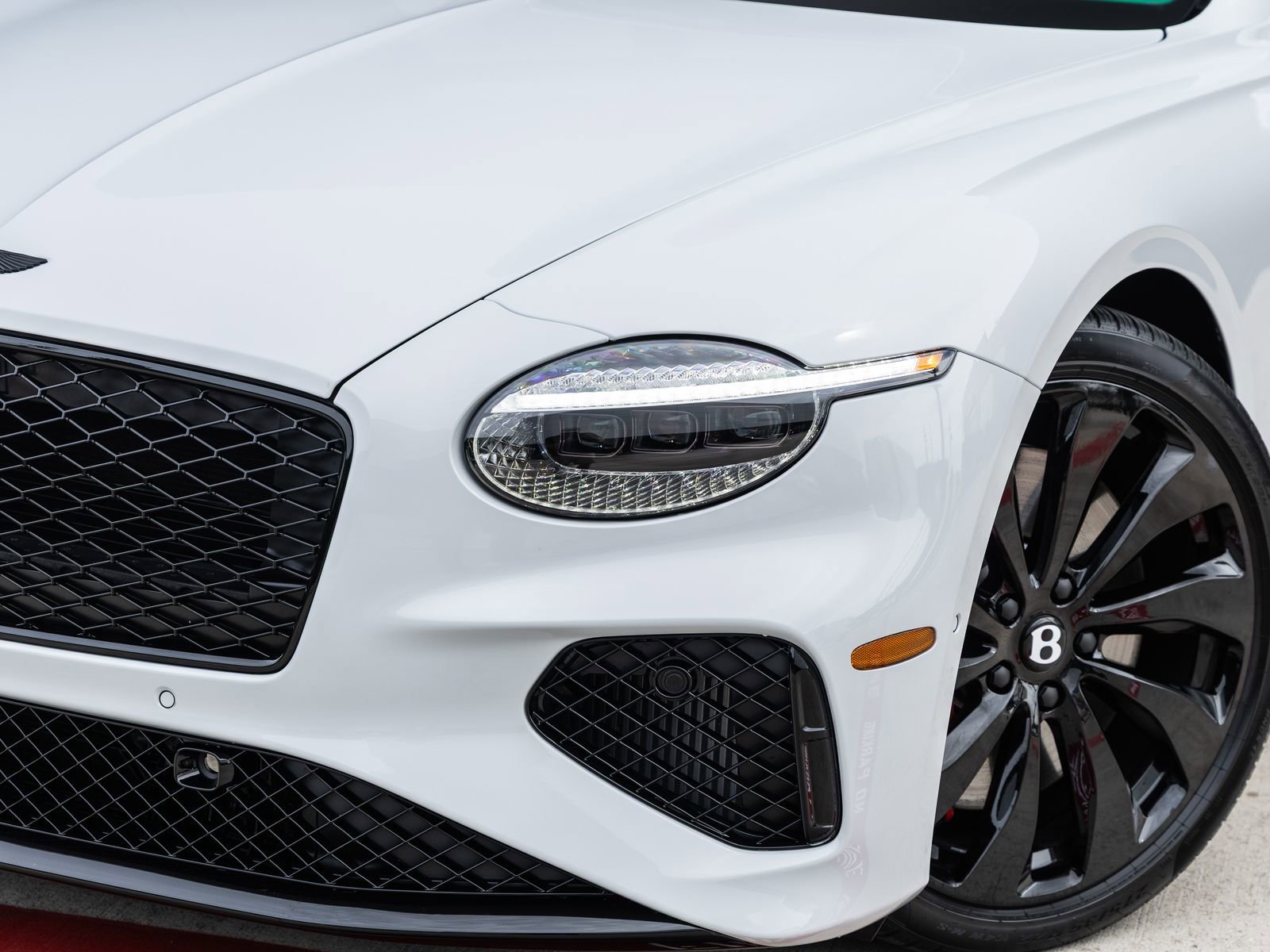 Used 2025 Bentley Continental GTC AWD/4WD image 17
