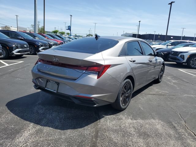 Certified 2023 Hyundai Elantra SEL FWD image 4