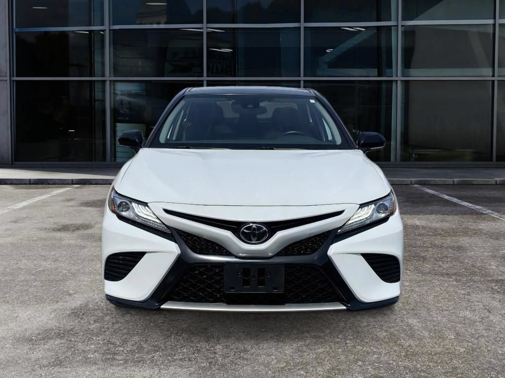 Used 2019 Toyota Camry XSE FWD image 5