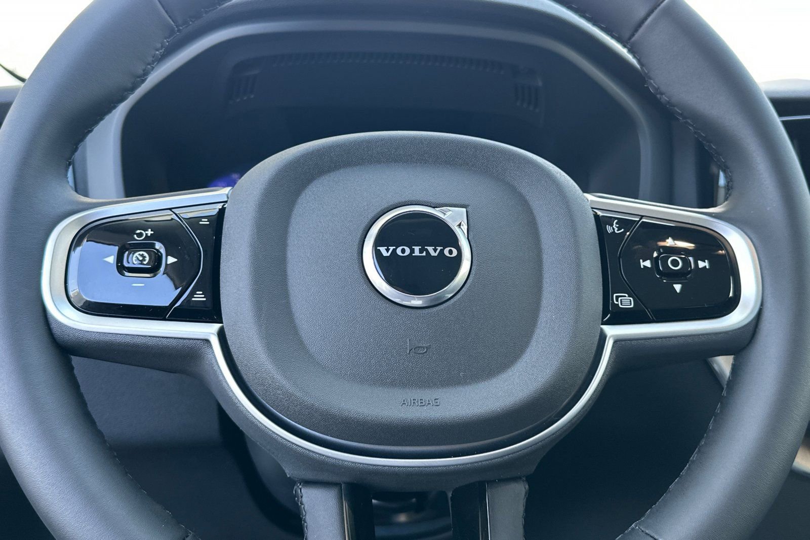 New 2026 Volvo XC60 B5 Plus w/ Climate Package AWD/4WD image 23