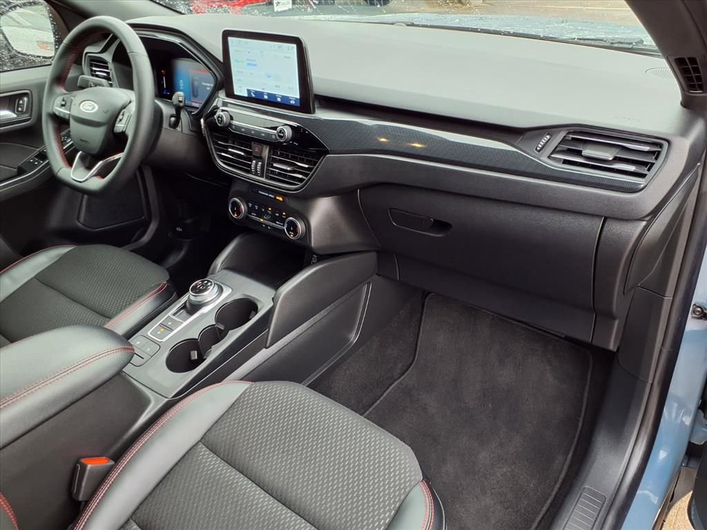 Used 2025 Ford Escape ST-Line FWD image 28