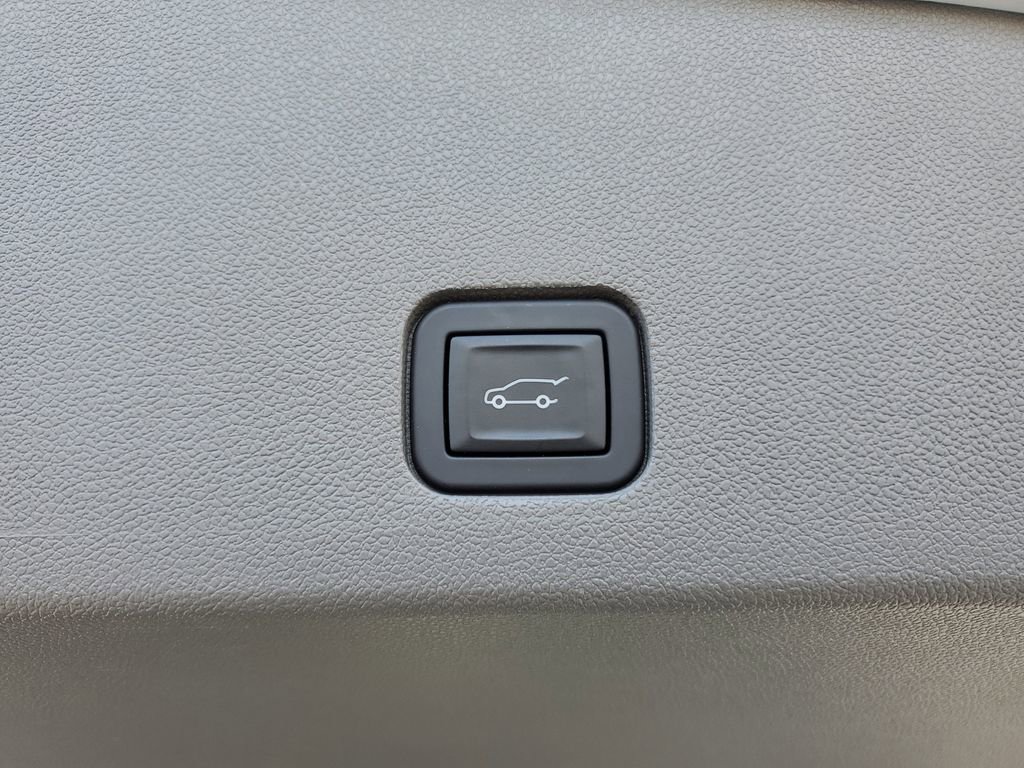 Certified 2024 Cadillac XT6 Premium Luxury w/ Technology Package image 32