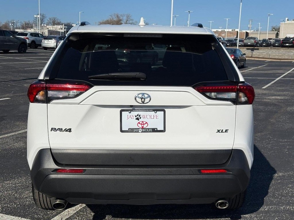Certified 2022 Toyota RAV4 XLE image 10