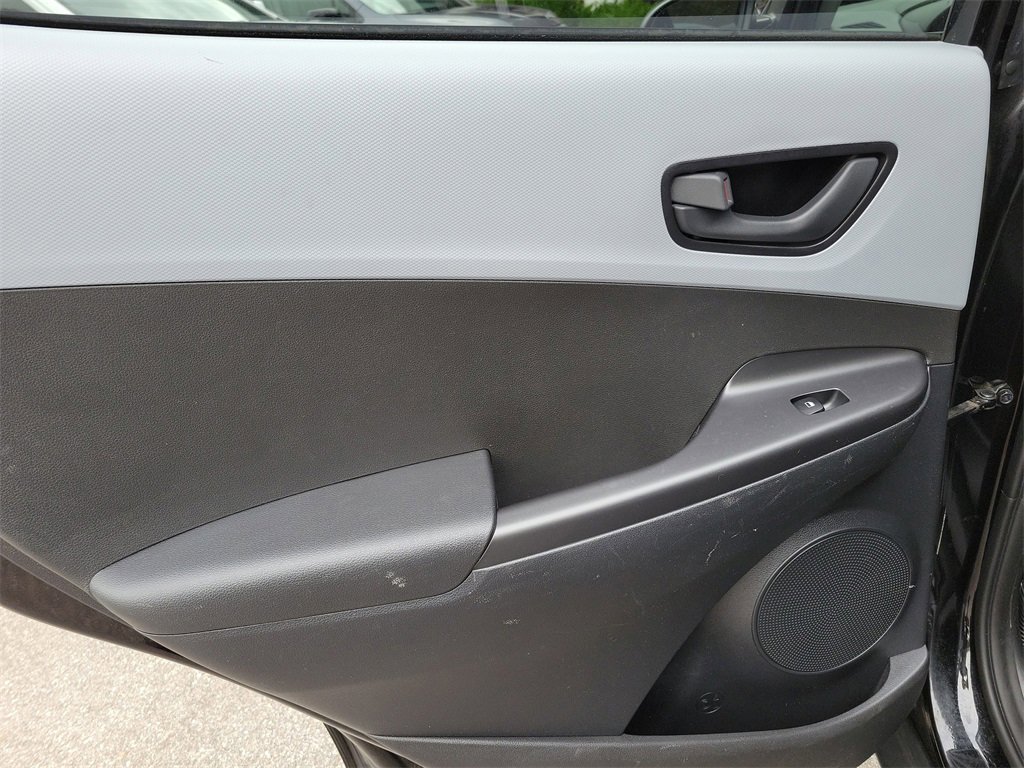 Used 2018 Hyundai Kona SEL image 8