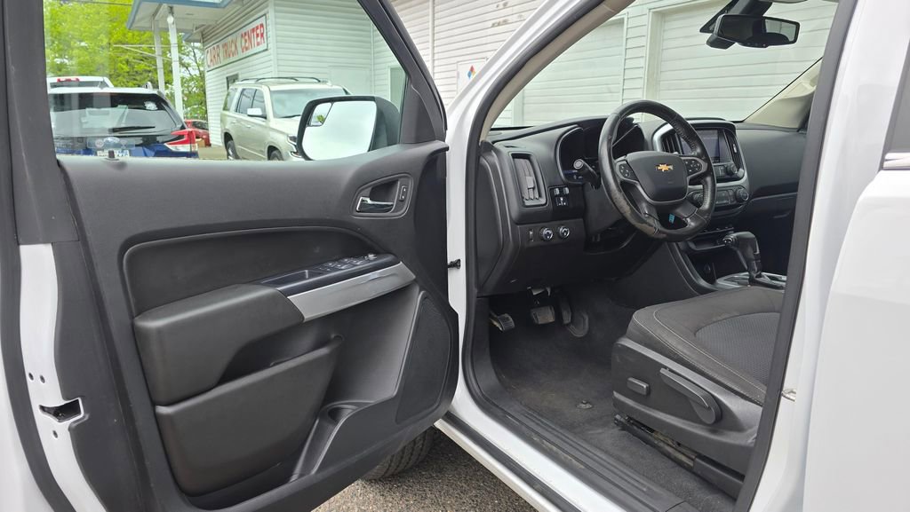 Used 2020 Chevrolet Colorado LT AWD/4WD image 20