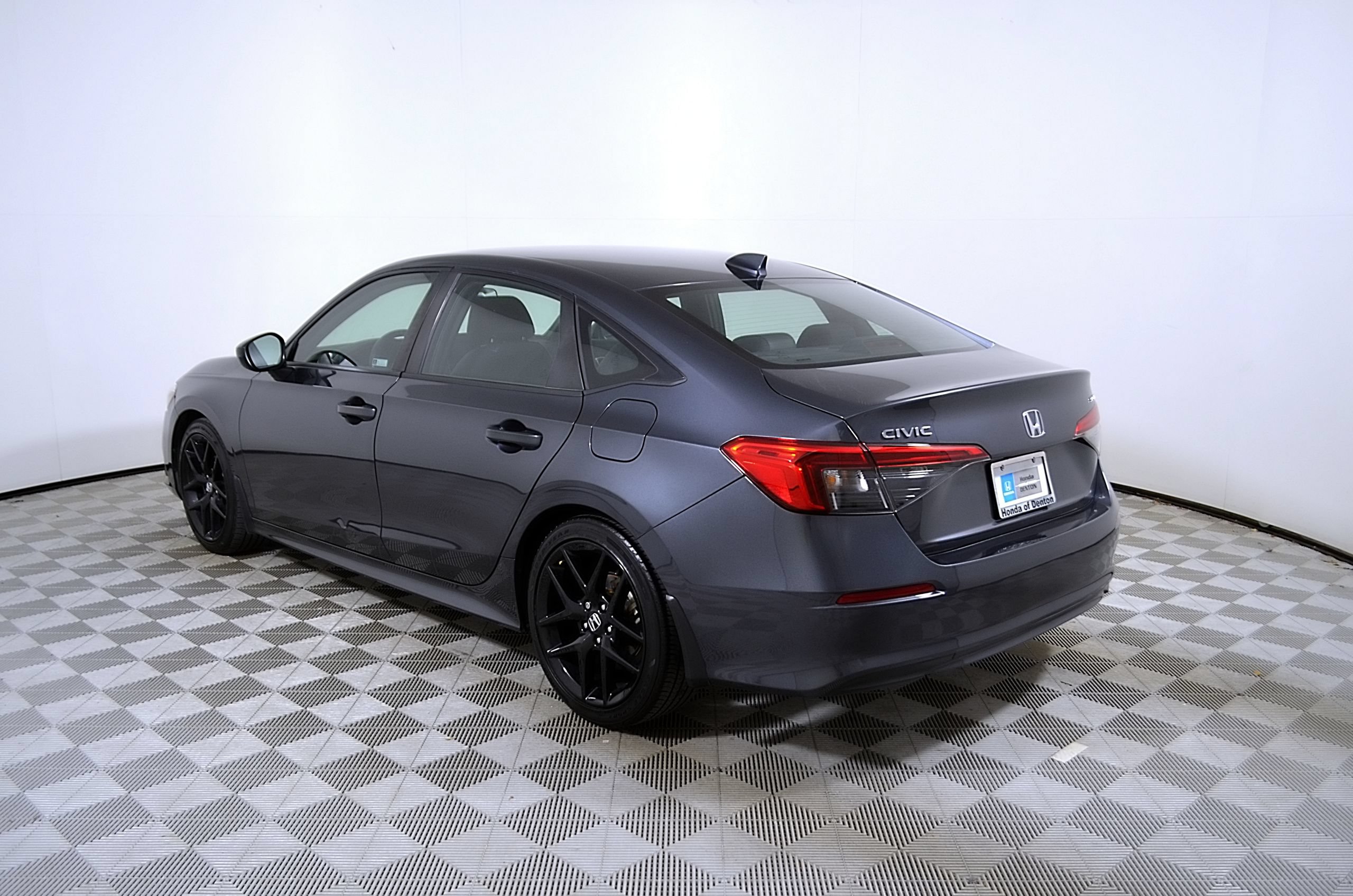 Used 2024 Honda Civic Sport image 9