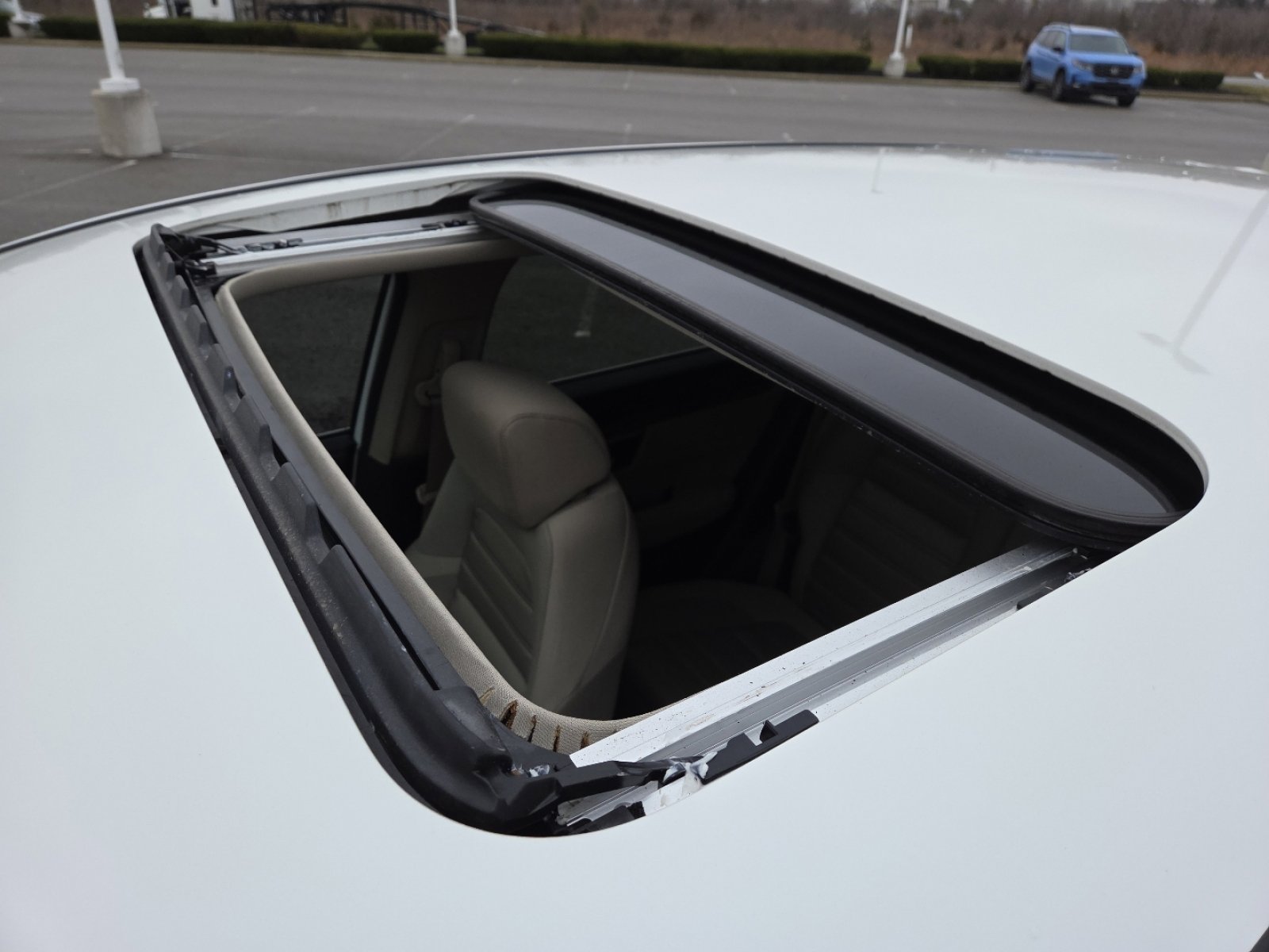 Used 2018 Honda CR-V EX image 4