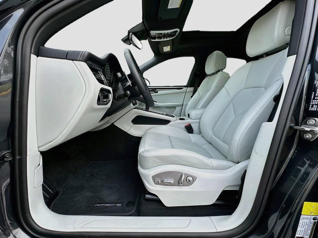 New 2026 Porsche Macan AWD/4WD image 5