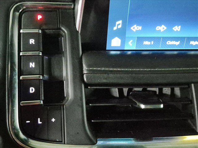 Used 2023 Chevrolet Suburban LT RWD image 10