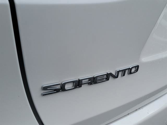 Used 2018 Kia Sorento EX image 11